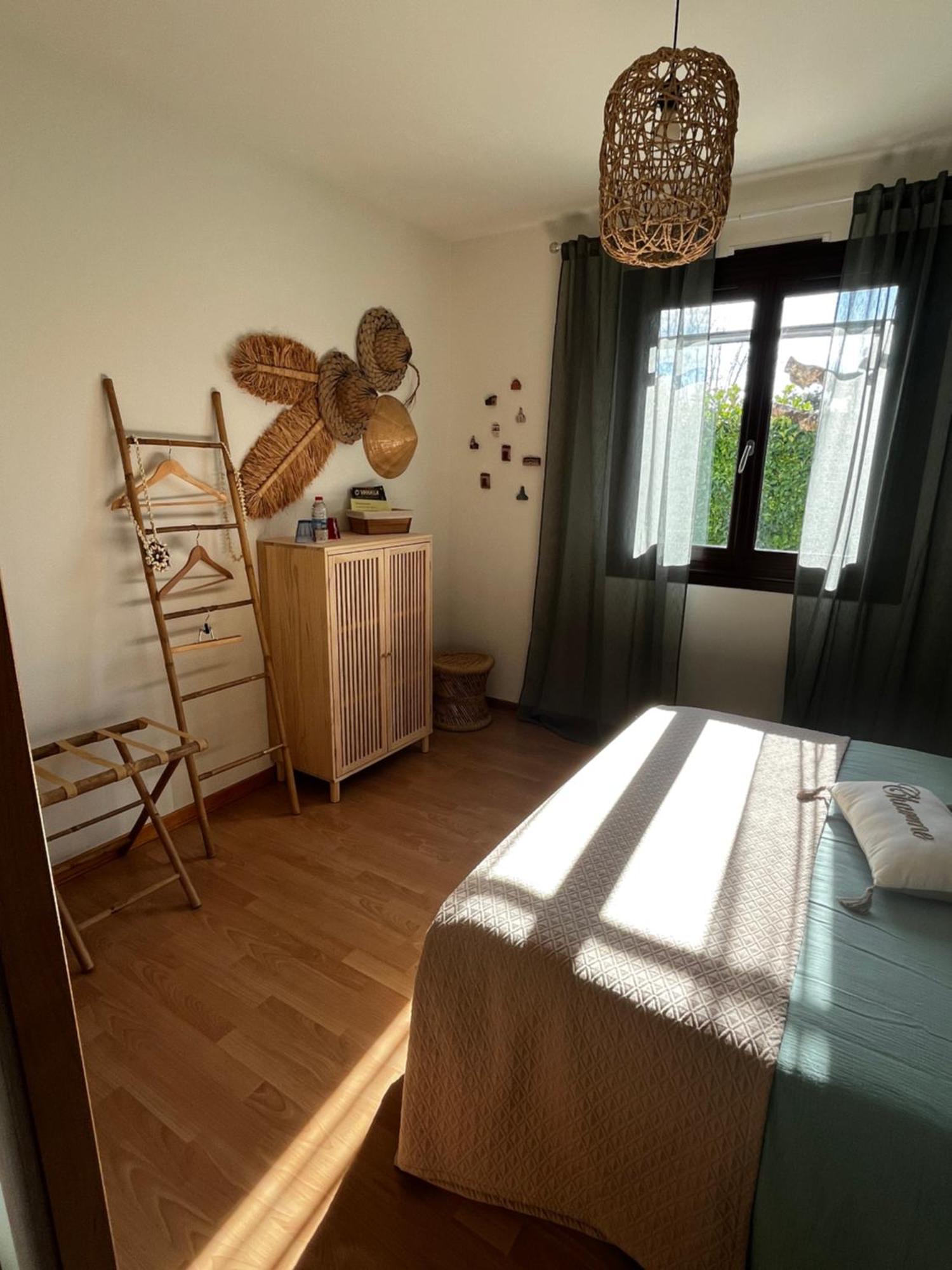Les Voyages De Louison Bed & Breakfast Lavardac ภายนอก รูปภาพ